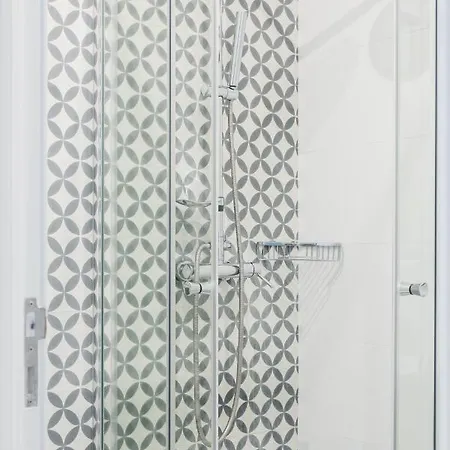 奥古斯塔街213 - 3 Esq公寓 *