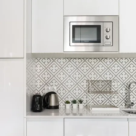 Augusta Street 213 - 3 Esq *